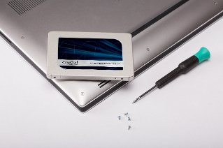 Crucial MX500 1TB 2.5" SATA SSD - Up to 560MB/s